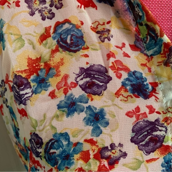 👗Bright chiffon sleeveless women’s blouse, size M, EUC - Picture 6 of 6